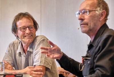 Arno Luik und Stefan Siller (rechts) im großen Saal des Stuttgarter Rathauses. Fotos: Joachim E. Röttgers