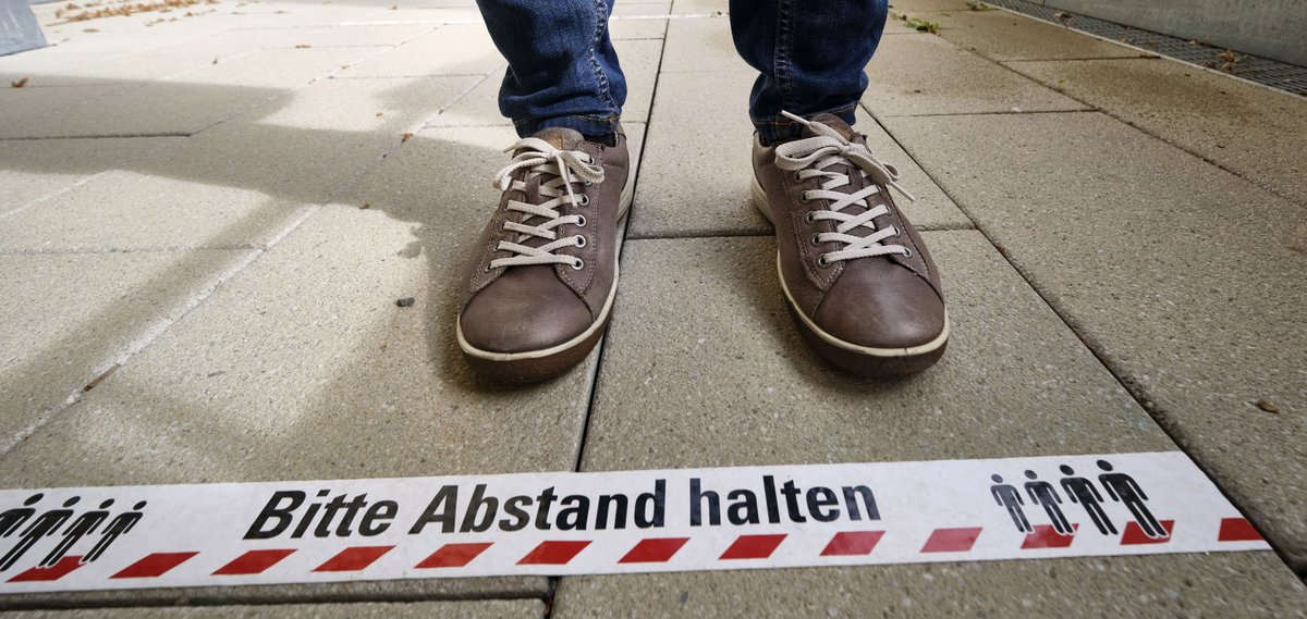 Sich gegen solche Maßnahmen zur Wehr zu setzen sei "Bürgerpflicht", tönt es aus der Kakophonie. Fotos: Joachim E. Röttgers