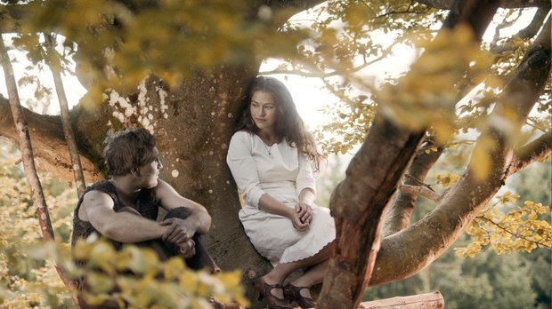 Nur gucken nicht anfassen: Peter mit der schönen Lisbeth (Henriette Confurius).