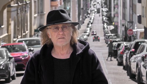 Joe Bauer auf der Straße. Fotos: Joachim E. Röttgers Joe Bauer auf der Straße. Fotos: Joachim E. Röttgers