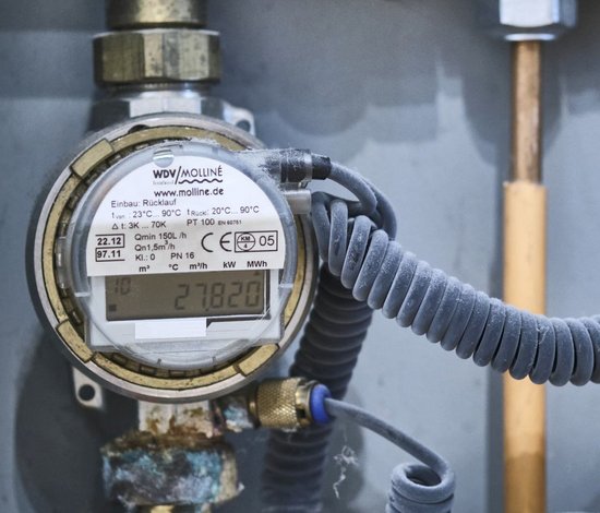 Spart die Kinokarte für den nächsten Horrorfilm: Blick auf den Gaszähler. Fotos: Joachim E. Röttgers