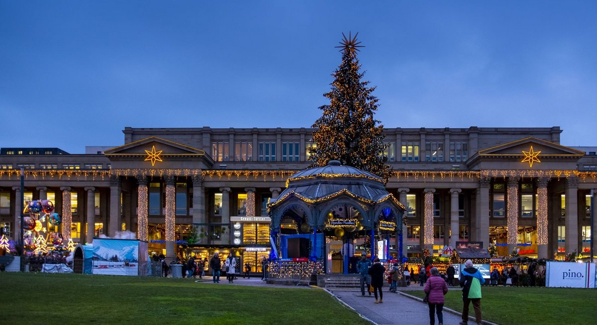 Die Königstraße muss auch in diesem Jahr festlich beleuchtet sein, findet OB Frank Nopper. Die Königstraße muss auch in diesem Jahr festlich beleuchtet sein, findet OB Frank Nopper.
