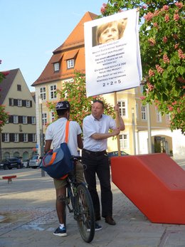 In Ellwangen und im ganzen Land – auf der Straße und in den Medien: Rechte machen Stimmung.