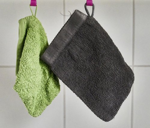 Für Aufmerksamkeit sorgte der Waschlappen des Regierungschefs. Bei wichtigen Themen geht wenig voran.