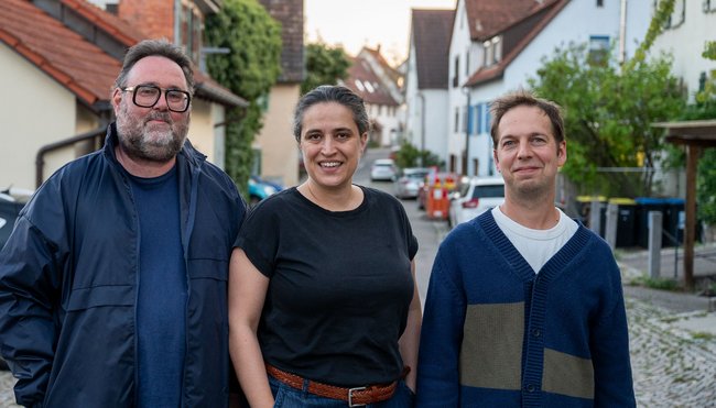 Die Macher:innen der dokumentarischen Multimedia-Performance (von links): Andreas Vogel und Aliki Schäfer, musikalische Leitung: Johann Polzer.
