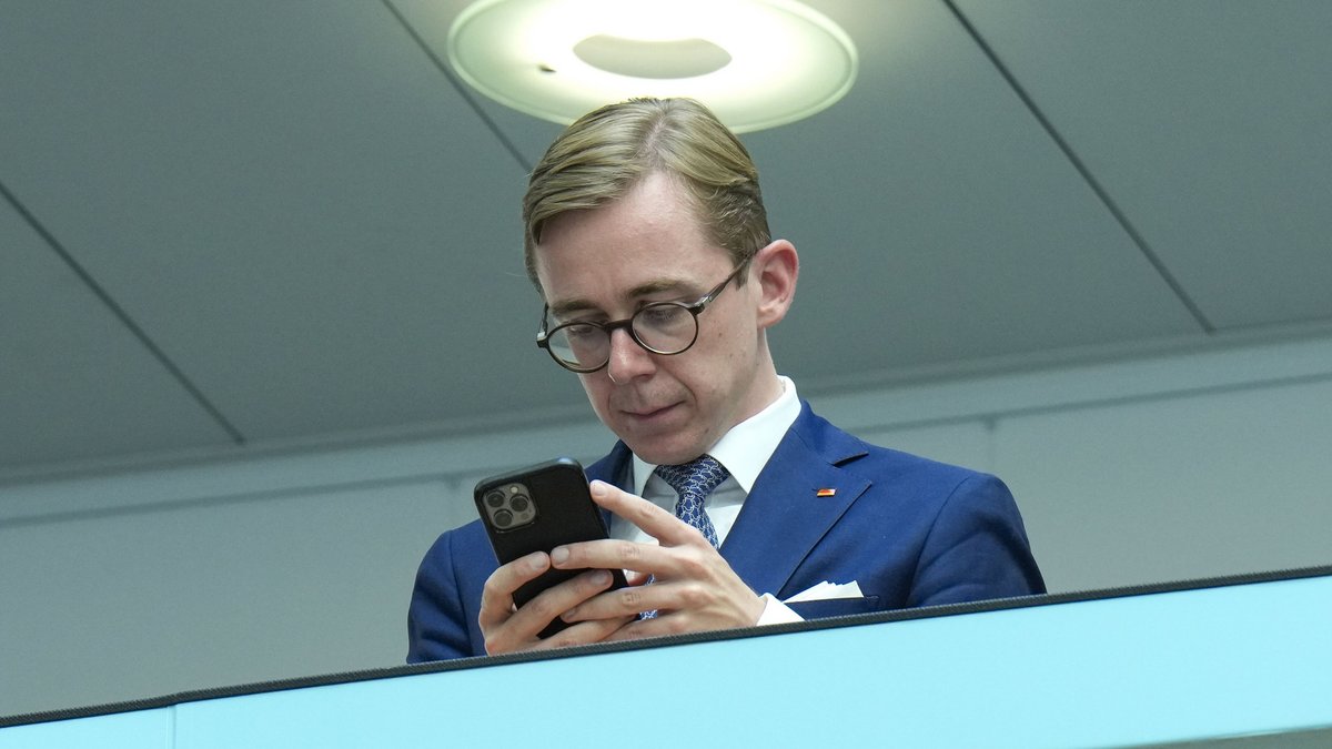 Philipp Amthor, CDU: Stellt hier wahrscheinlich keine Frage nach dem Informationsfreiheitsgesetz – das will er abschaffen. Foto: Bernd Elmenthaler, Geisler-Fotopress/picture alliance