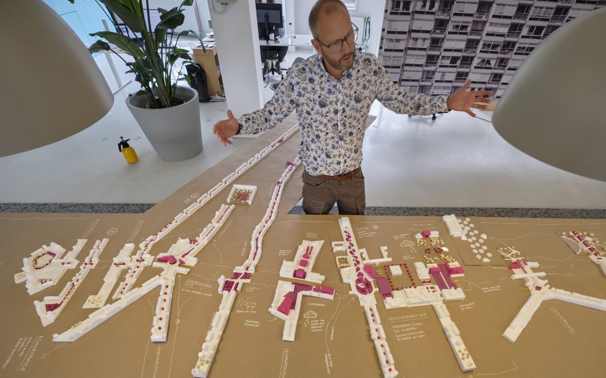 In seinem Rotterdamer Büro zeigt Reimar von Meding Ideen für Stuttgart. In seinem Rotterdamer Büro zeigt Reimar von Meding Ideen für Stuttgart.