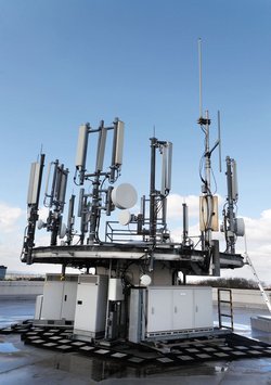 Auch ohne WLAN laufen über Mobilfunkmasten unzählige Verbindungen. Foto: Joachim E. Röttgers