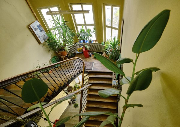 Abgrund auch im Inneren der Villa: Treppenhaus. Foto: Joachim E. Röttgers Abgrund auch im Inneren der Villa: Treppenhaus. Foto: Joachim E. Röttgers