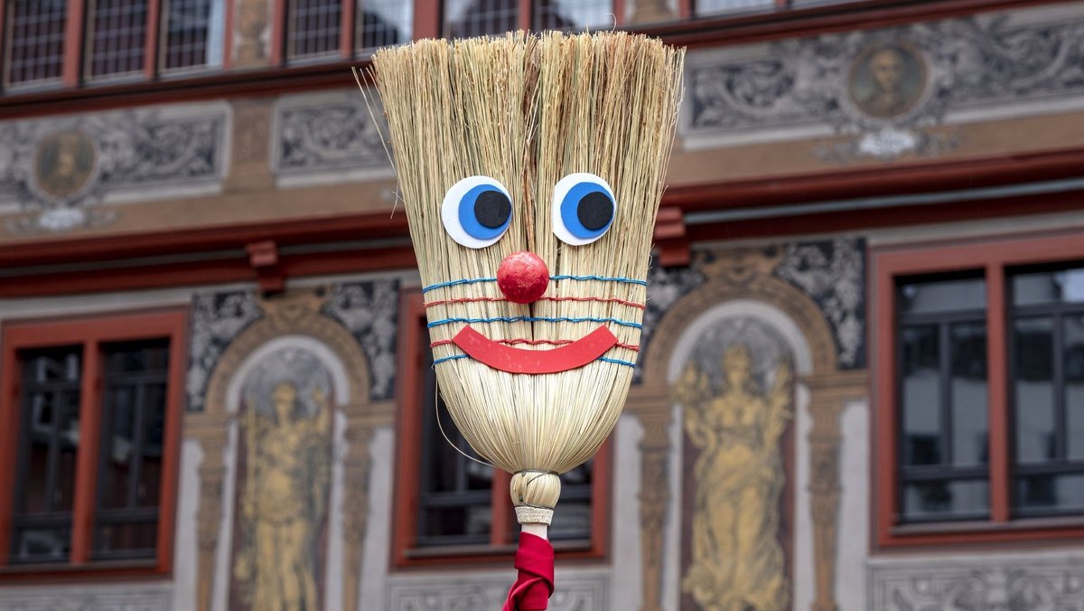 Nebeneinkünfte in den Rathäusern: ein schwer zu durchdringendes Gestrüpp. Mehr Transparenz würde helfen. Foto: Joachim E. Röttgers Nebeneinkünfte in den Rathäusern: ein schwer zu durchdringendes Gestrüpp. Mehr Transparenz würde helfen. Foto: Joachim E. Röttgers