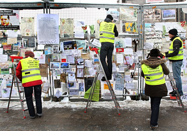 Der Zaun kommt ins Museum. Foto: Haus der Geschichte Baden-Württemberg, Franziska Kraufmann
