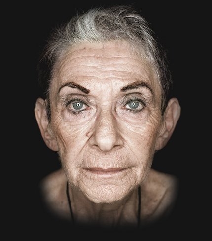 Eine der beiden Vorlagen für das Mannheimer Wandbild: Toscanos Portrait der Litauerin Bella Shirin. Eine der beiden Vorlagen für das Mannheimer Wandbild: Toscanos Portrait der Litauerin Bella Shirin.