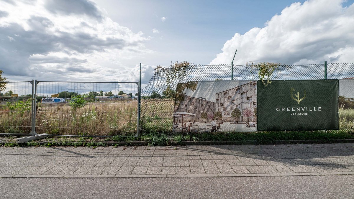 "Greenville: Das blühende Leben" hat Christoph Gröner fürs Karlsruher C-Areal versprochen. Doch dort liegt noch immer alles brach. Foto: Jens Volle "Greenville: Das blühende Leben" hat Christoph Gröner fürs Karlsruher C-Areal versprochen. Doch dort liegt noch immer alles brach. Foto: Jens Volle