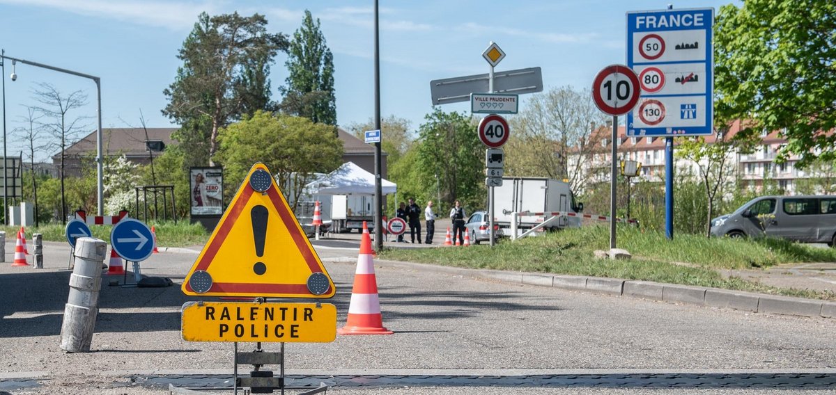 Kontrollen auf beiden Seiten der Europabrücke zwischen D und F.