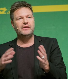 Robert Habeck will Internetkonzerne anständig besteuern. 