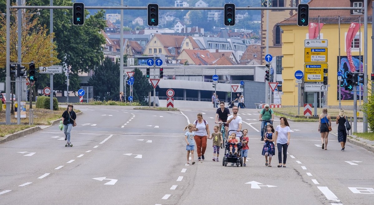 ... und bunt am 22. Juli 2018: Familienausflug zum SÖS-Picknick auf der Hauptverkehrsstraße.