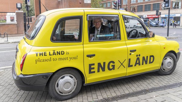 Die Briten zeigen sich up to date: Standesgemäß haben sie Winfried Kretschmann vergangenen Montag in London empfangen. Foto: Staatsministerium BW