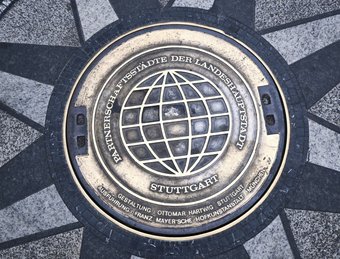 Kunstvolles Zeichen Stuttgarter Städtepartnerschaft.