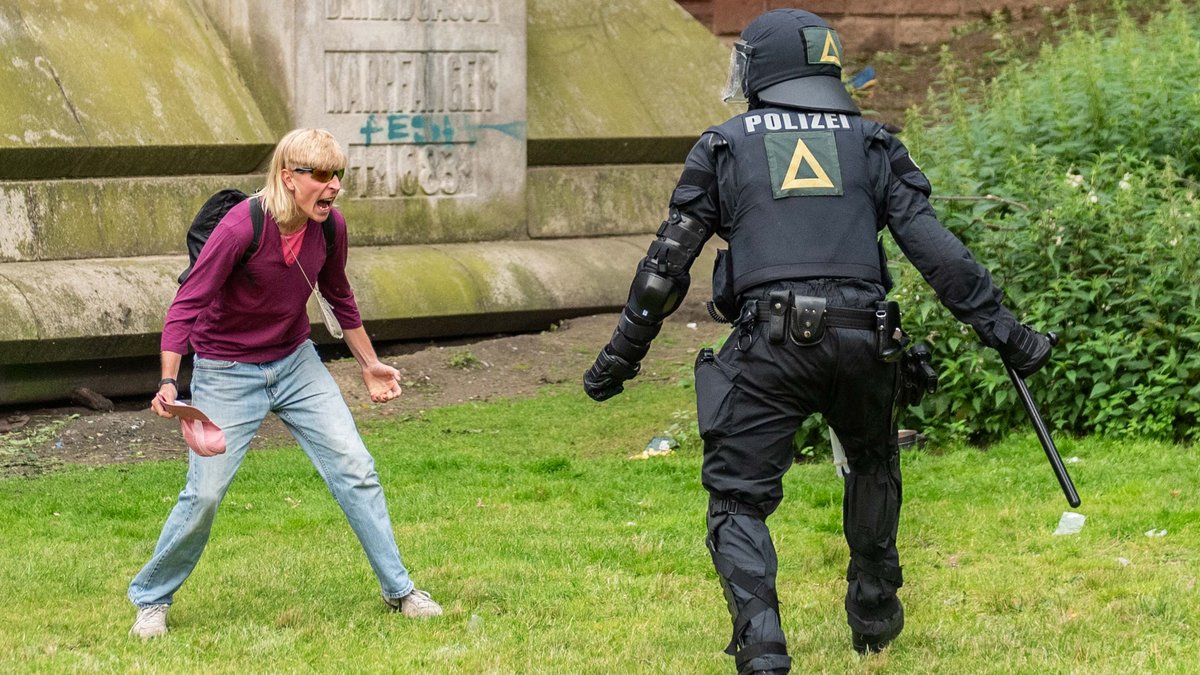 Demonstrationsgeschehen beim Hamburger G20-Gipfel 2017. Foto: Jens Volle