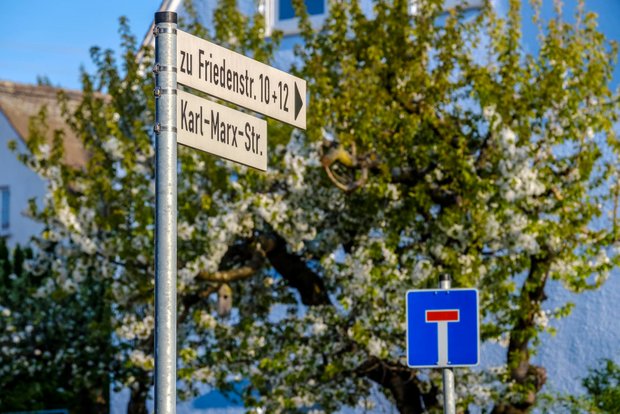 Zwischen Friedensstraße und Friedensschule: Karl-Marx-Straße in Ludwigsburg.