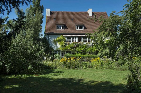 Das Wohnhaus der Familie Bonatz am Bismarckturm. Foto: Rose Hajdu Das Wohnhaus der Familie Bonatz am Bismarckturm. Foto: Rose Hajdu