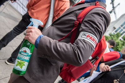 Bestimmt verboten: Pfeffispray. Foto: Jens Volle