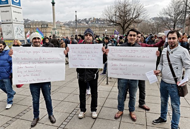 Flüchtlinge auf der Kundgebung gegen Rassismus Mitte Januar 2016. 