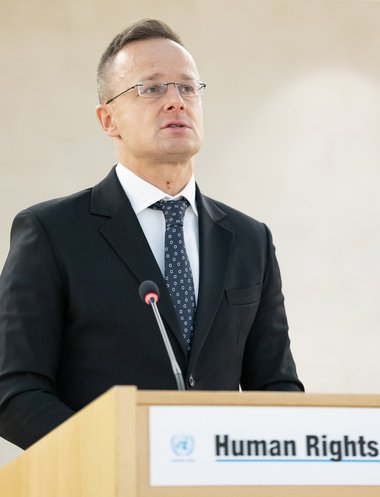 Ungarns Außenminister Péter Szijjártó ist Fan von Trump und Putin. Foto: Jean Marc Ferré, CC BY-NC-ND 2.0