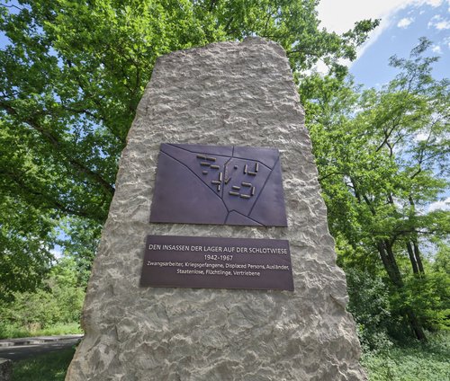 Erinnerung an die ZwangsarbeiterInnen: Mahnmal in Zuffenhausen. Foto: Joachim E. Röttgers