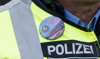 Soko Kohle? Button der Polizeigewerkschaft.