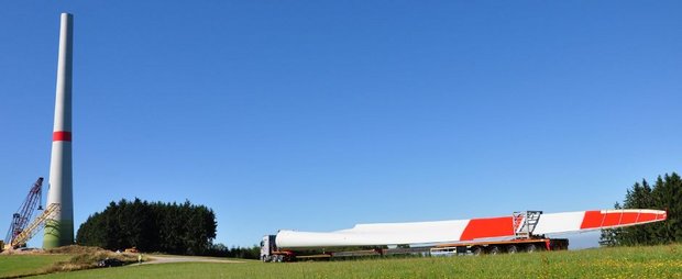 Schwertransport Bürger-Windprojekt  auf den Weißmoss bei Schuttertal-Schweighausen. Foto: Oliver Kramer, Stadtwerke Emmendingen GmbH