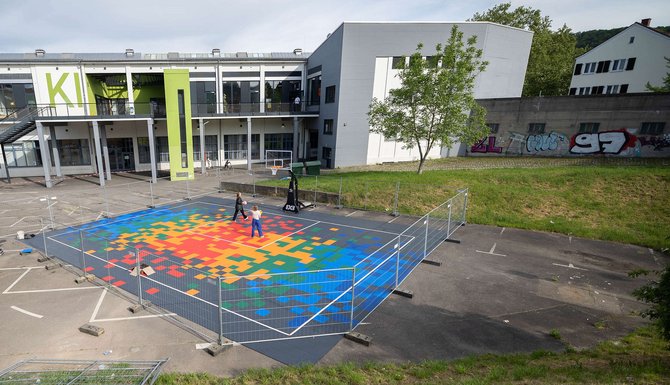 2025 gab's auf dem Ostend-Areal beim Jugendhaus Ost ein Pop-up-Basketballfeld.