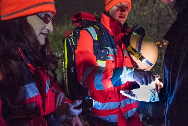 Die Handverletzung bleibt die einzige Verletzung, die die beiden in Pforzheim behandeln.
