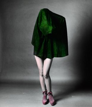 Alexis Hunter, "Approach to Fear: Voyeurism", 1973. Foto: Courtesy of Richard Saltoun, London/Sammlung Verbund, Wien