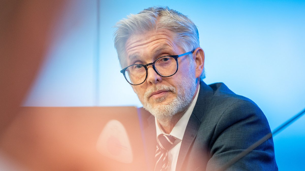 Baden-Württembergs oberster Datenschützer Tobias Keber geht in die Offensive. Fotos: Jens Volle