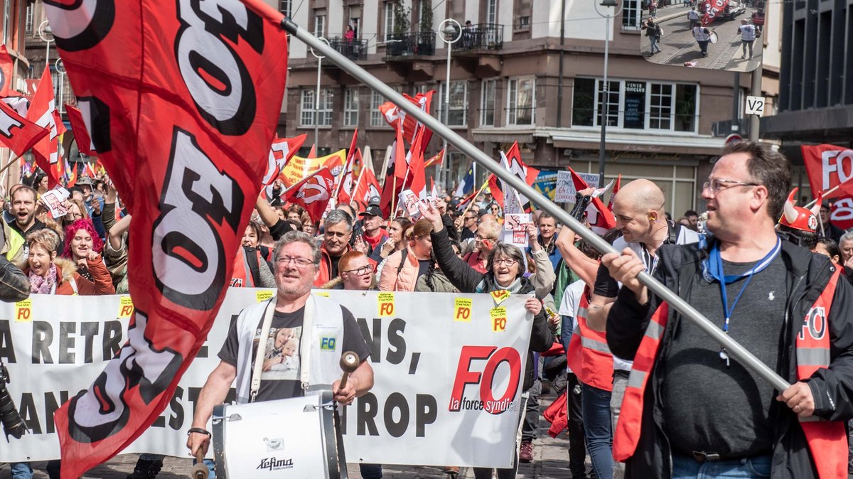 ... dem sozialdemokratischen Gewerkschaftsbund Force Ouvrière mit noch mehr Rot, ...