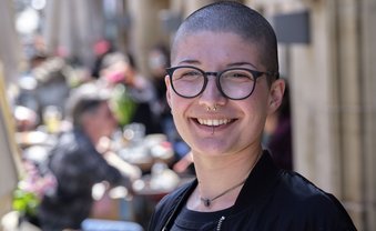 Kein Raum für rechtes Gedankengut: Philosophiestudentin Celine Klotz gibt Nachhilfe in Widerrede. Fotos: Joachim E. Röttgers Kein Raum für rechtes Gedankengut: Philosophiestudentin Celine Klotz gibt Nachhilfe in Widerrede. Fotos: Joachim E. Röttgers