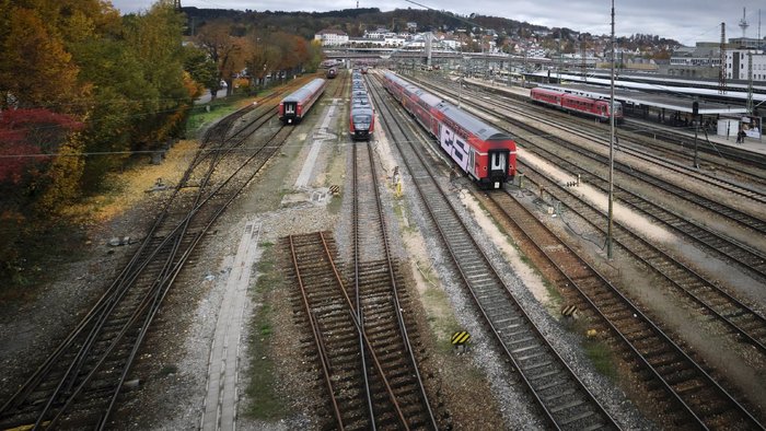 Mehr Züge für die Menschen, mehr Güter auf die Schiene – auf einem geschrumpften Netz.