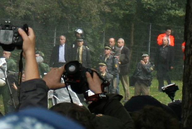 Auf dem Feldherrenhügel am 30. 9. 2010 um 14.11 Uhr. Der Mann im Hintergrund: Bernhard Häußler. Foto: privat