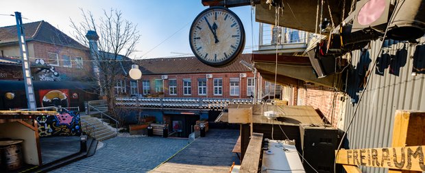 Seit einigen Monaten steht die Uhr der Kulturinsel auf fünf vor zwölf. 