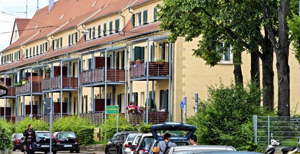 Luginsland, ab 1911 genossenschaftlich erbautes Wohngebiet für Daimler- und Bosch-Arbeiter im Stadtteil Untertürkheim, wegen der vielen Vorgärten auch als "Gartenstadt" bezeichnet. Foto: Joachim E. Röttgers