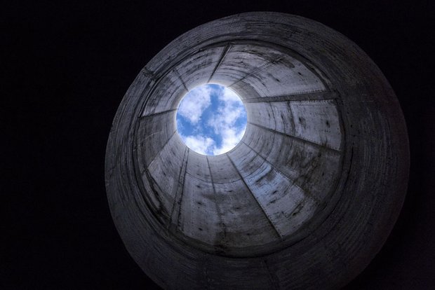 Der Dreck soll volle Karacho ins schöne Blau gepustet werden.