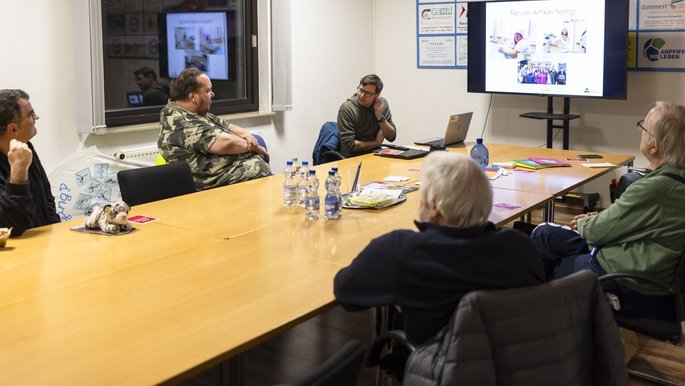 "Neuer Artikel fertig" steht dort – die inklusive Redaktion hat ihn lesbarer gemacht. "Neuer Artikel fertig" steht dort – die inklusive Redaktion hat ihn lesbarer gemacht.