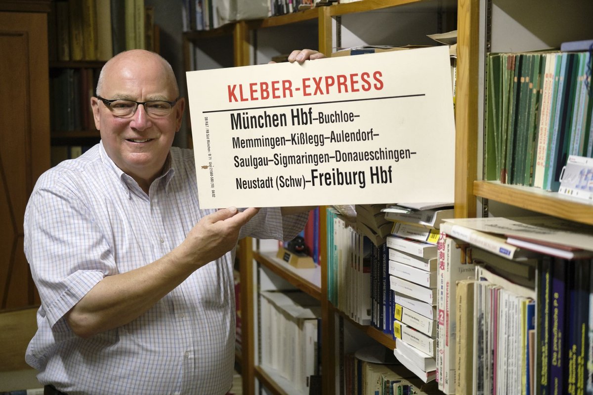 Zuglaufschild und Namensgeber: Andreas Kleber ist die einzige Person in Deutschland, nach der zu Lebzeiten je ein Zug benannt wurde. Fotos: Joachim E. Röttgers