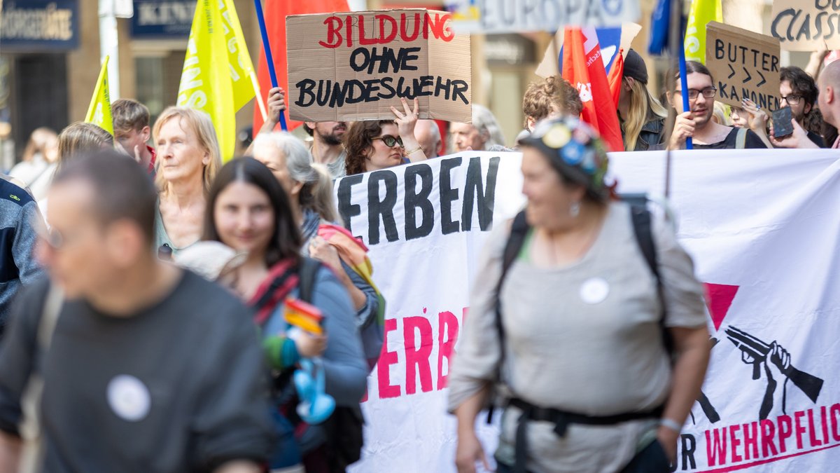Beim letztjährigen Ostermarsch in Stuttgart.