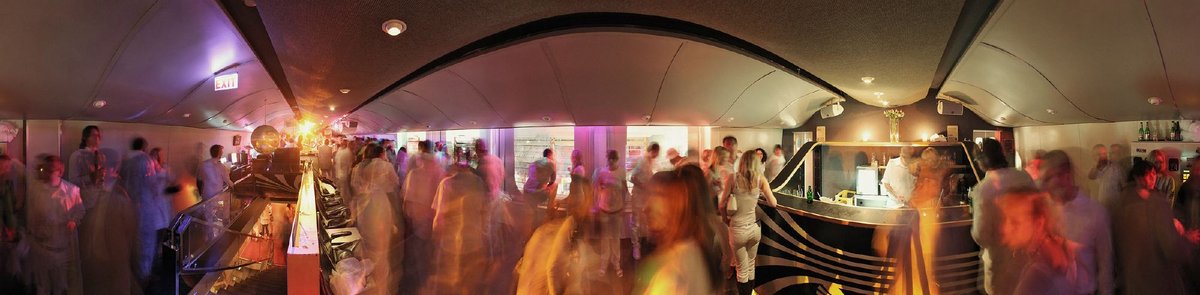 Das Bravo Charlie an der Lautenschlagerstraße, 2009. Es empfing seine Gäste mit dem Charme eines Flughafen-Terminals, heute steht dort ein Hotel. Foto: Josh von Staudach