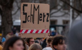 Merz mobilisiert