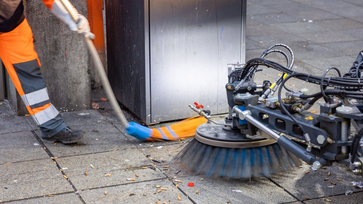 Verbessert das Stadtbild erheblich: eine sachgemäße Kippenstummelentfernung. Foto: Julian Rettig Verbessert das Stadtbild erheblich: eine sachgemäße Kippenstummelentfernung. Foto: Julian Rettig