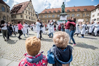 Der Gute-Pflege-Schwoof.  Der Gute-Pflege-Schwoof.