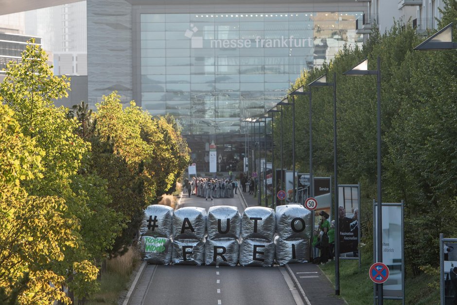 Protestaktion vor der IAA. Foto: Jens Volle